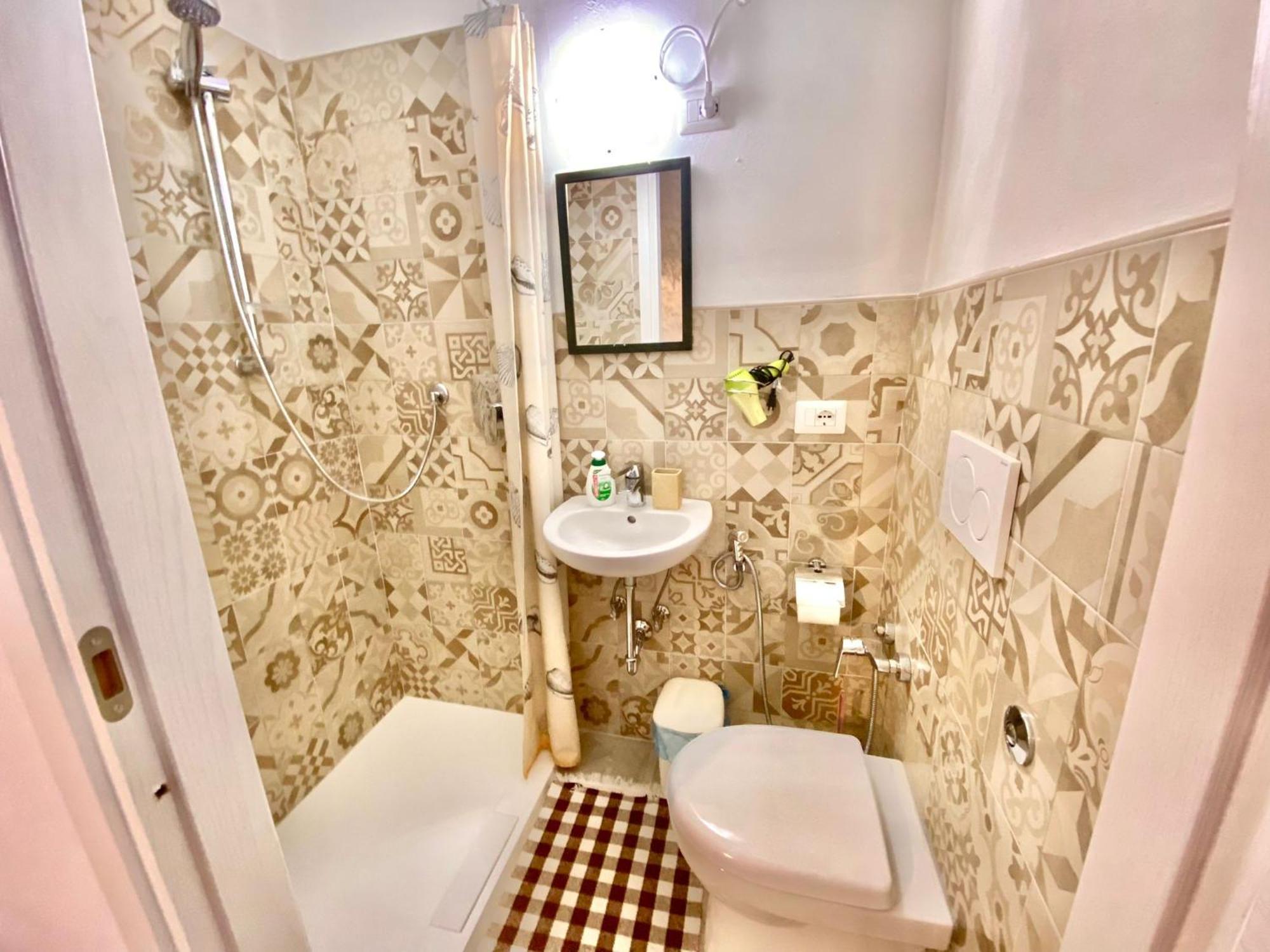Maison Sarraj Parma Quarto foto