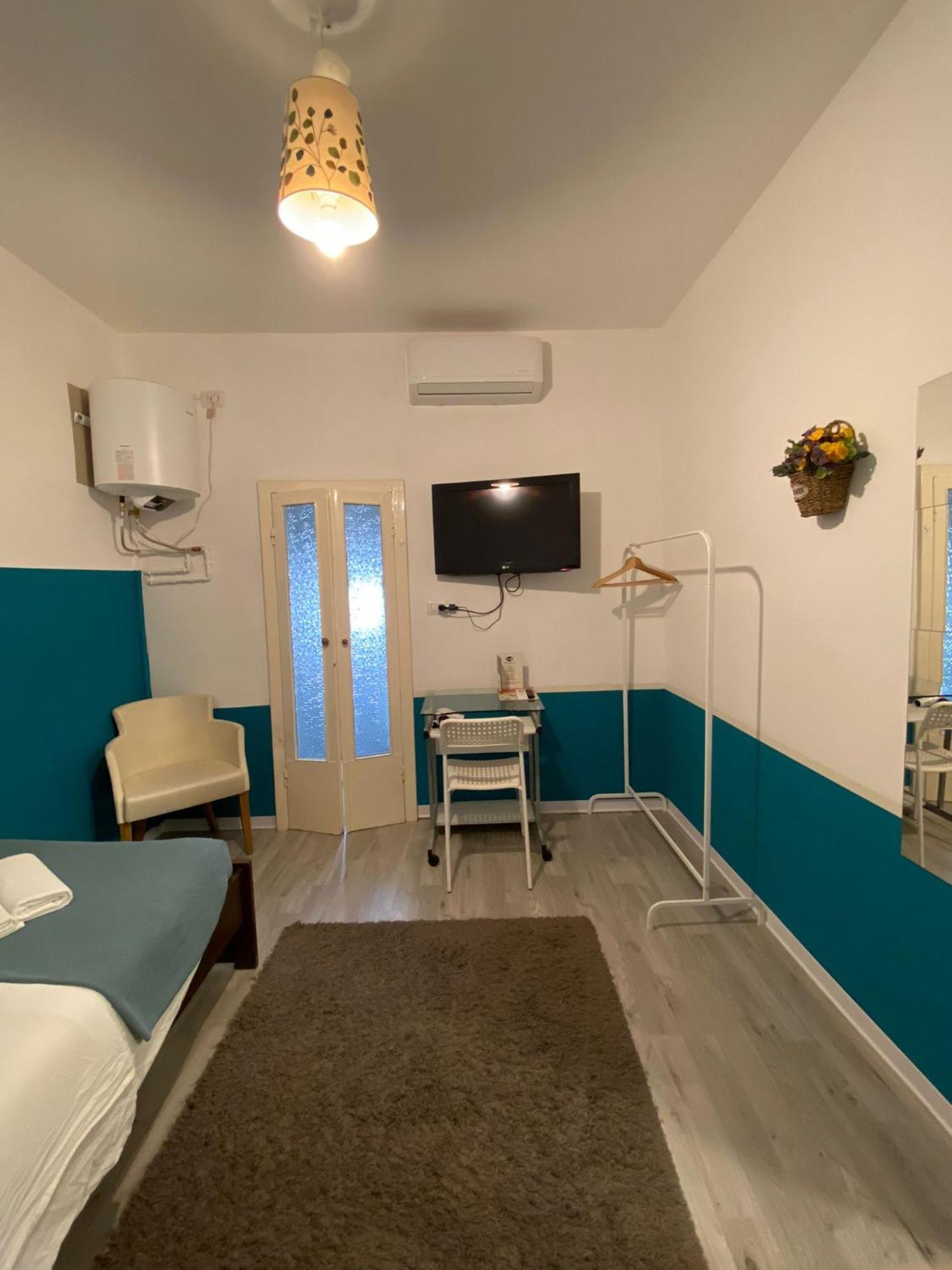 Maison Sarraj Parma Quarto foto